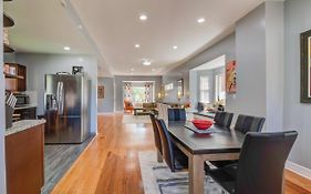 Spacious 5-Br House Near Transit W Parking